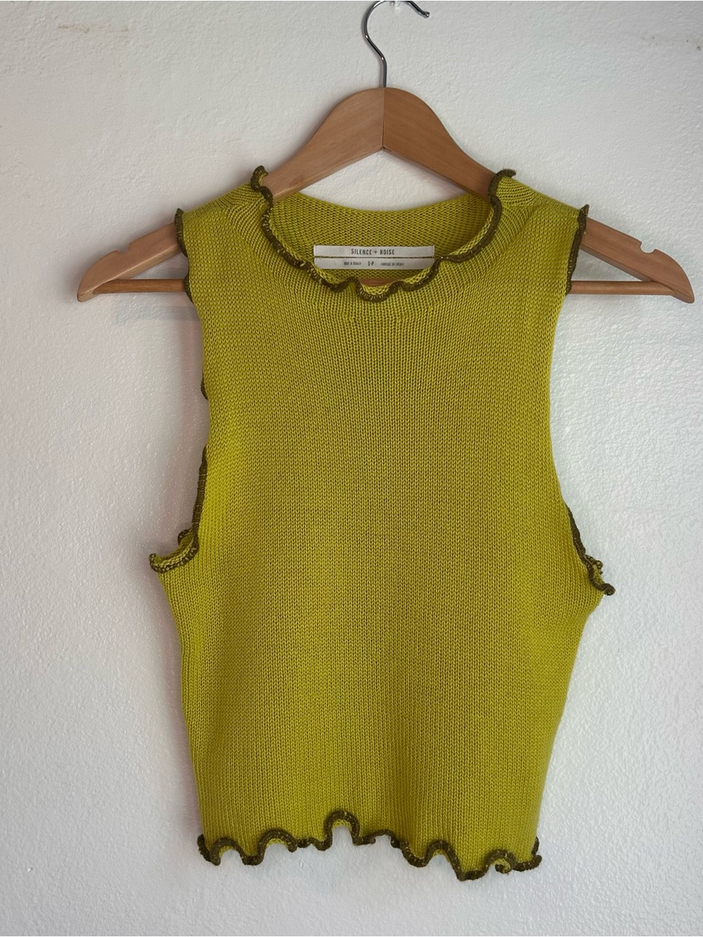 Silence + Noise Sleeveless Knit Tank with Lettuce Edge - Lime Green Size Small - Picture 1 of 7
